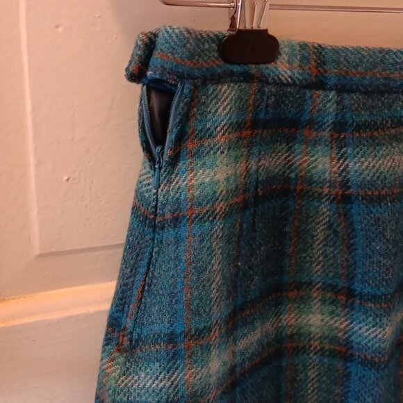Vintage wool plaid celtic kilt skirt - Picture 3 of 5